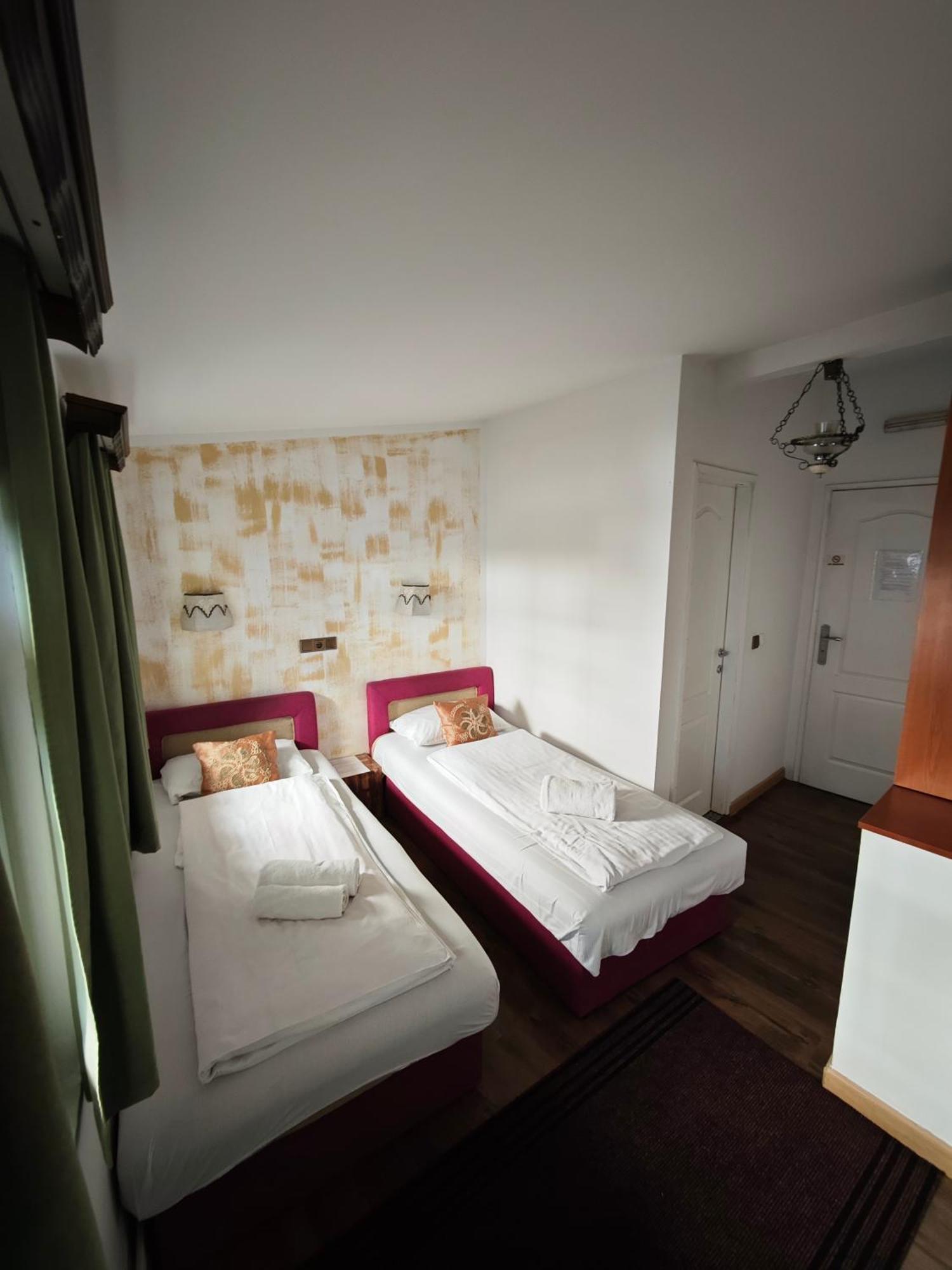 Guesthouse Yildiz Sarajevo Ngoại thất bức ảnh
