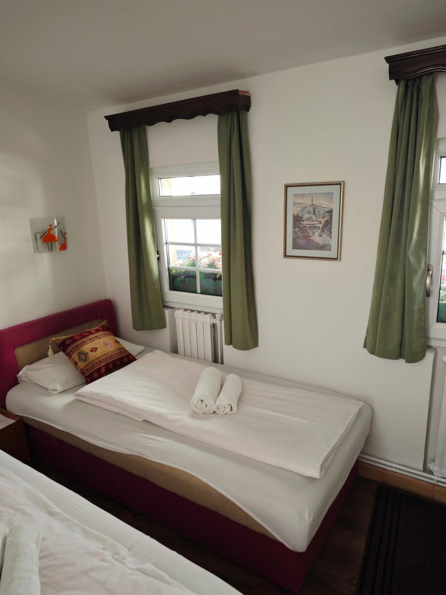 Guesthouse Yildiz Sarajevo Ngoại thất bức ảnh
